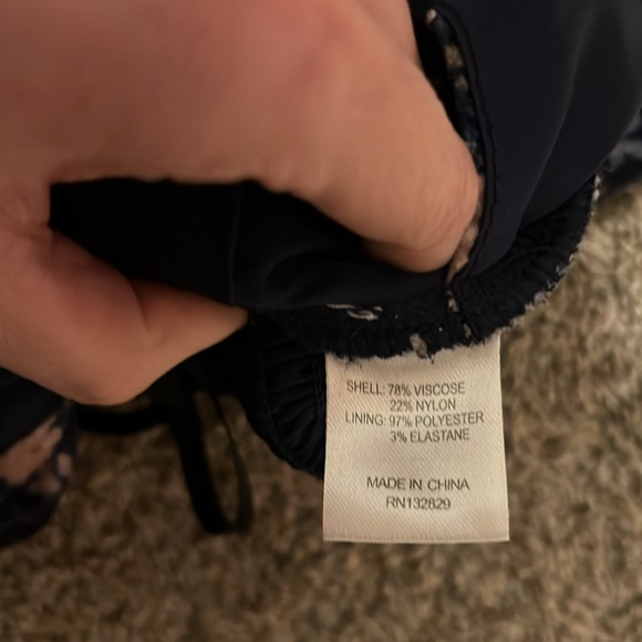 NWT Tularosa Maelie Top in Carmella Floral size small can fit up to medium - Picture 6 of 12